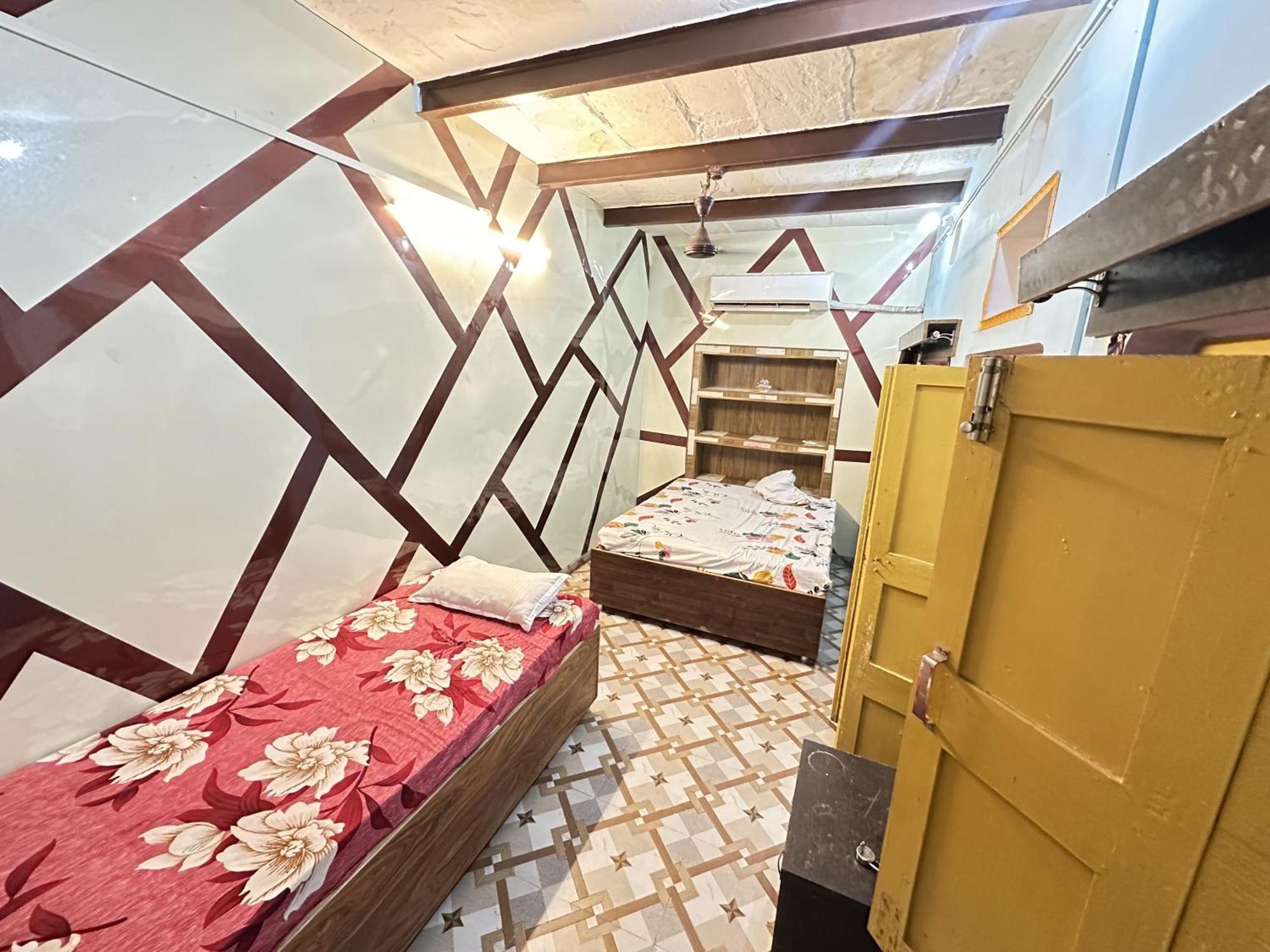 Home Stay Suraj Inn Varanasi Exterior foto